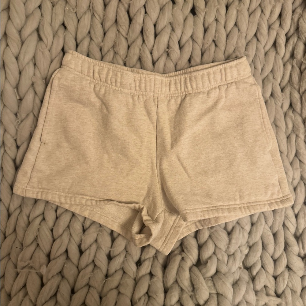 Aritzia sweatshorts
